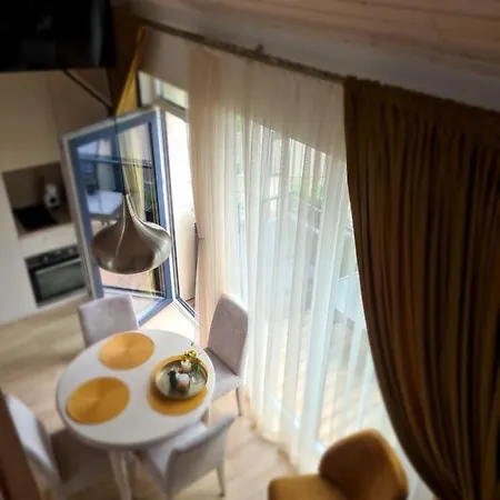 Апартаменти Ciki Puki Apartamentai Pienes Pukas